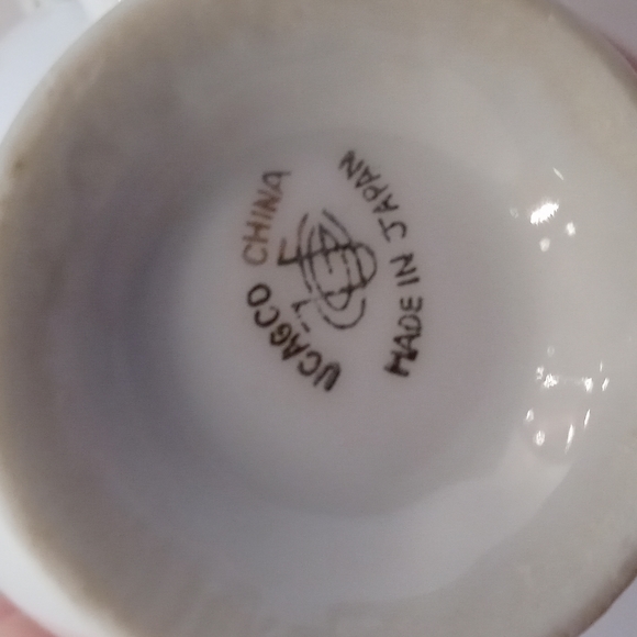 Vintage Ucagco China Hand Painted Gold Gilded Demitasse Cup and Saucer. Two Sets - Picture 7 of 8